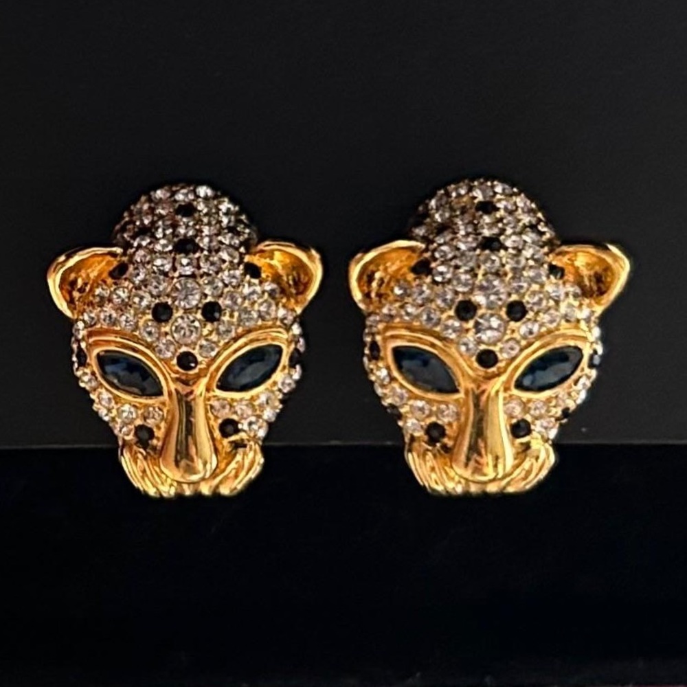Pompöös Vintage Costume Jewelry Panther Earrings
